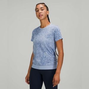 🩵💙Lululemon Blue Breathe Short Sleeve Shirt Size 6